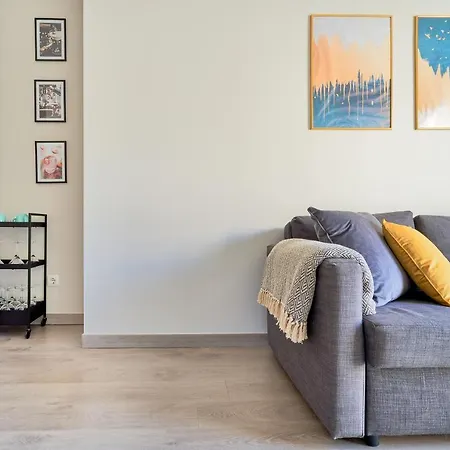 Apartment Charming And Bright Flat In The Heart Of Malaga